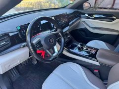 BYD Qin PLUS Glory Edition DM-i 55KM Leading - фото 9