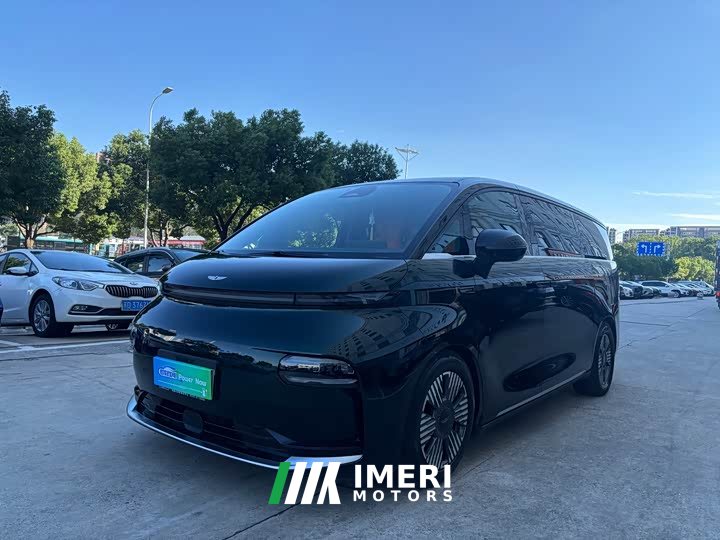 Wing Zhen L380 140-Degree 6-Seat AWD Ultra - автомобиль из Китая