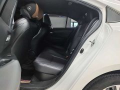 Toyota Corolla Hybrid 1.8H E-CVT Sport - ფოტო 9