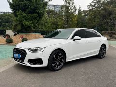 Audi A4L 40 TFSI Fashion Dynamic - ფოტო 1