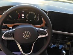 Volkswagen Bora 200TSI DSG Comfort Pro - ფოტო 9