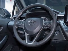 Toyota Corolla 1.8L CVT Luxury - ფოტო 18