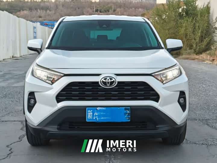 Toyota RAV4 2.0L CVT FWD Urban Edition