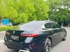 BMW 5 Series 530Li Luxury M Sport Package - ფოტო 4