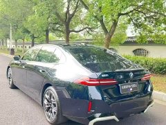 BMW 5 Series 530Li Luxury M Sport Package - ფოტო 9