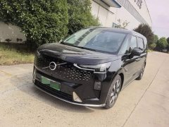 Volvo EM90 2025 Ultra Six-Seater - ფოტო 1