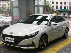 Hyundai Elantra 2021 1.5L CVT Luxury - ფოტო 1