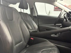 Hyundai Elantra 2021 1.5L CVT Luxury - ფოტო 11