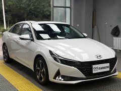 Hyundai Elantra 2021 1.5L CVT Luxury - ფოტო 3