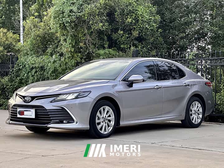 Toyota Camry 2.0G Luxury