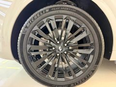 Li Auto L6 Pro - ფოტო 15