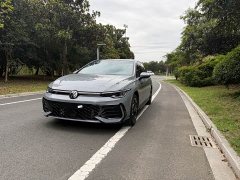 Volkswagen Golf 300TSI R-Line - ფოტო 1
