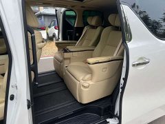 Toyota Vellfire 2021 Crown Hybrid 2.5L HV Luxury Edition - ფოტო 6