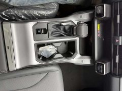 Toyota RAV4 2.0L AWD Luxury - ფოტო 19