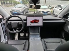 Tesla Model Y Rear-Wheel Drive - ფოტო 4