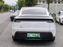 Tesla Model Y Rear-Wheel Drive - ფოტო 9