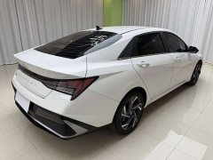 Hyundai Elantra 1.5L CVT Luxury - ფოტო 15