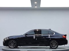 BMW 3 Series 320Li M Sport Package - ფოტო 4
