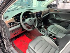 Volkswagen Touareg 2022 280TSI FWD Luxury Edition - ფოტო 5