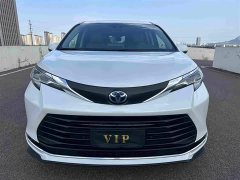 Toyota Sienna 2.5L Hybrid Comfort Edition - ფოტო 1