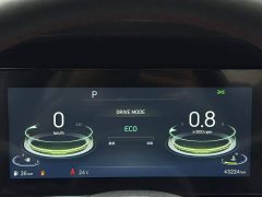 Hyundai Elantra 1.5L CVT 20th Anniversary Edition - ფოტო 14