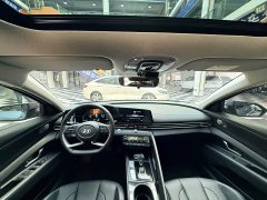 Hyundai Elantra 1.5L CVT Luxury - ფოტო 8