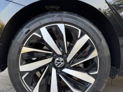 Volkswagen Passat Outstanding Edition 380TSI Dragon Prestige - ფოტო 8