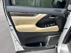 Toyota Alphard Hybrid 2.5L Premium Edition - ფოტო 12