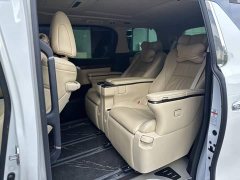 Toyota Vellfire Crown Hybrid 2.5L HV Luxury Edition - ფოტო 9
