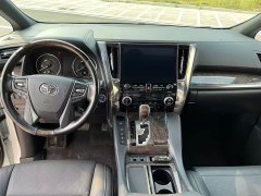 Toyota Vellfire Crown Hybrid 2.5L HV Luxury Edition - ფოტო 9