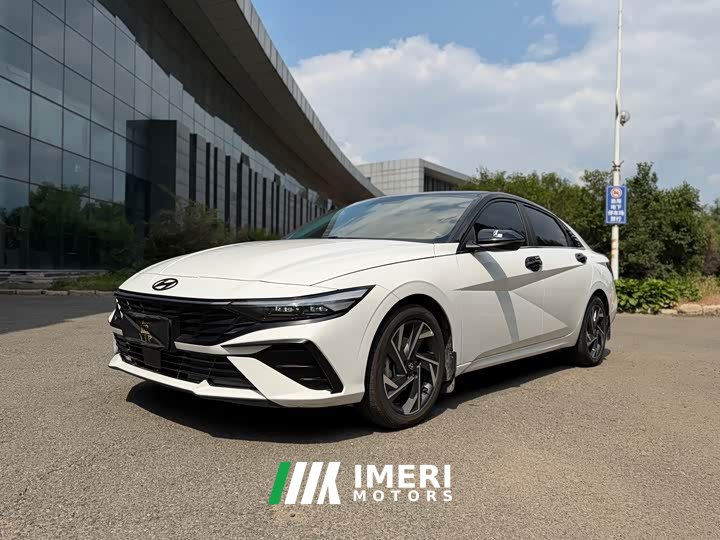 Hyundai Elantra 1.5L CVT Luxury