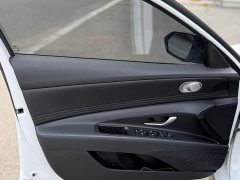 Hyundai Elantra 2023 1.5L CVT Luxury - ფოტო 13