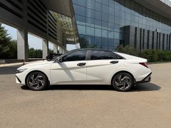Hyundai Elantra 2023 1.5L CVT Luxury - ფოტო 8