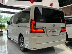 Toyota Granvia 3.5L - ფოტო 3