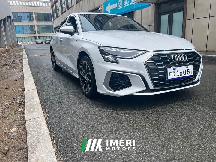 Audi A3 Sportback 35 TFSI Sport - ავტომობილი ჩინეთიდან