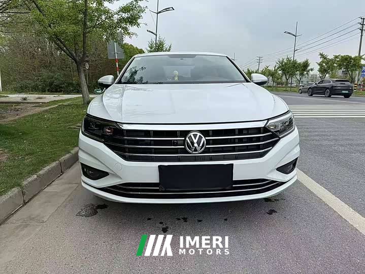 Volkswagen Jetta 200TSI DSGFashion Edition - ავტომობილი ჩინეთიდან