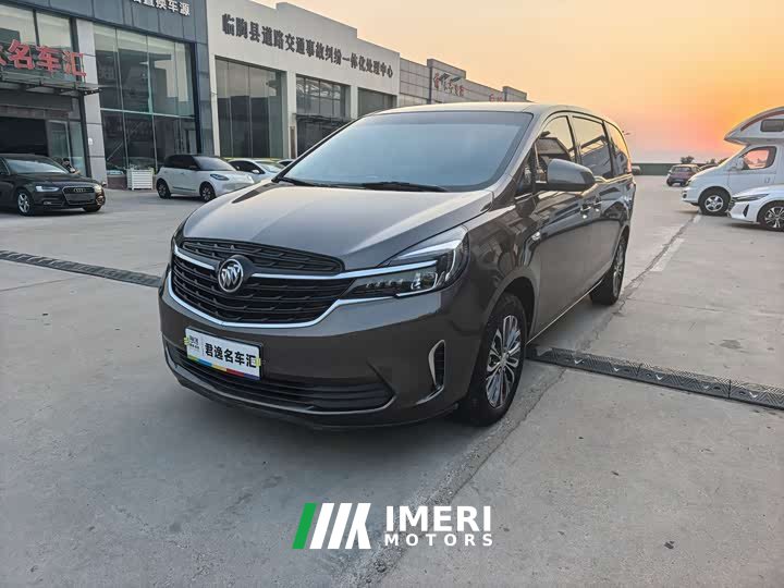 Buick GL8 Land Official Business Class 652T Comfort Edition