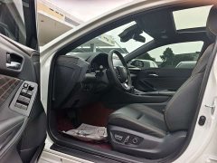 Toyota Avalon Hybrid 2.0L Luxury - ფოტო 3