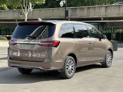 Buick GL8 Land Executive Cabin 652T Luxury - ფოტო 11