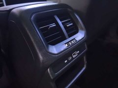 Volkswagen Touareg 2021 280TSI FWD Luxury Plus - ფოტო 10
