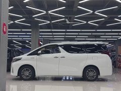 Toyota Alphard 2021 Hybrid 2.5L Premium Edition - ფოტო 11