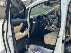 Toyota Alphard 2021 Hybrid 2.5L Premium Edition - ფოტო 4