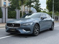 Volvo S60 2023 B4 Smart Luxury Edition - ფოტო 1