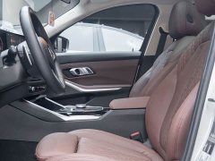 BMW 3 Series 320Li M Sport Package - ფოტო 12
