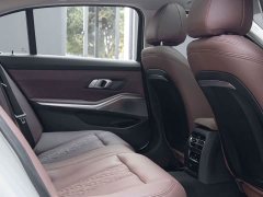 BMW 3 Series 320Li M Sport Package - ფოტო 14