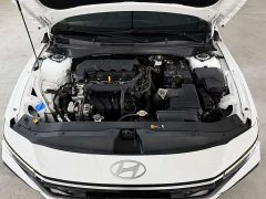 Hyundai Elantra 1.5L CVT Luxury - ფოტო 10