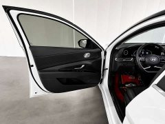 Hyundai Elantra 1.5L CVT Luxury - ფოტო 11