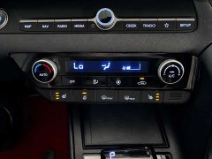 Hyundai Elantra 1.5L CVT Luxury - ფოტო 16