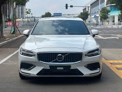 Volvo S60 B4 Smart Luxury Edition - ფოტო 2
