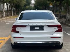 Volvo S60 B4 Smart Luxury Edition - ფოტო 5